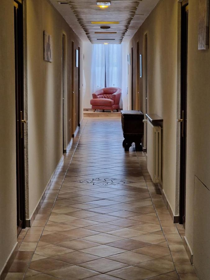 Hotel La Rocca Сан-Марино Екстер'єр фото