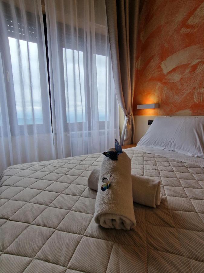 Hotel La Rocca Сан-Марино Екстер'єр фото